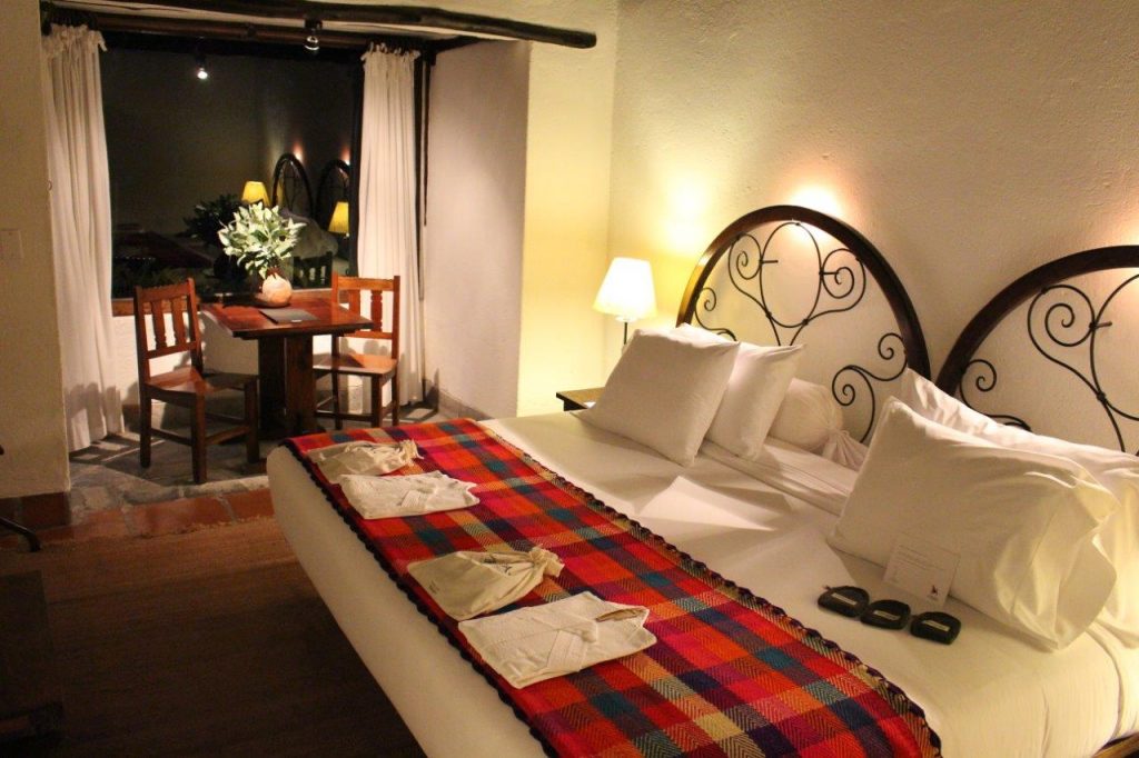 Inkaterra Machu Picchu Pueblo junior suite bedroom